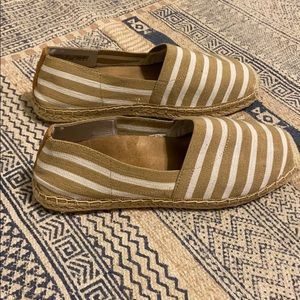 Vionic shoes for sale!